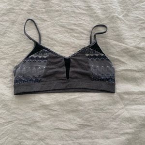 Alo Yoga Sports Bra